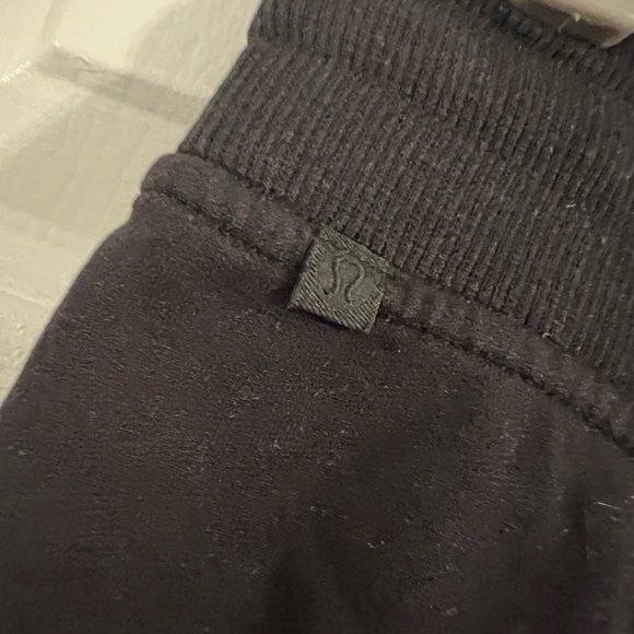 Lululemon Warm Down Jogger II sweatpants Black Size 10 worn once pockets EUC - Picture 9 of 10